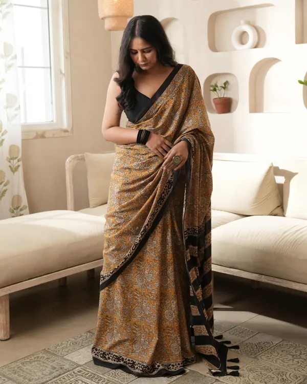 Mustard_Black_Cotton_Jaal_Printed_Mul_Saree_For_Women